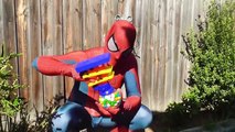 Spiderman and Spidergirl Bubble Gum Poo Prank Fun - Superhero Movie In Real Life!-ELSmI