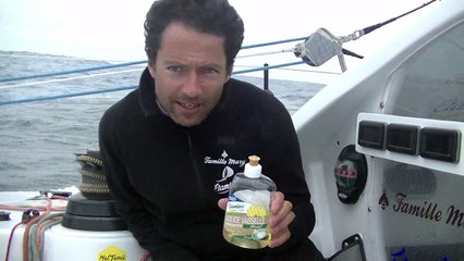 J106 : Rubrique bricolage du jour avec Romain Attanasio / Vendée Globe
