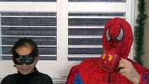 VENOM vs CATWOMAN vs SPIDERMAN Fruit Loops Breakfast Cereal Challenge Superhero Kids in Real Life-TRgu_g7