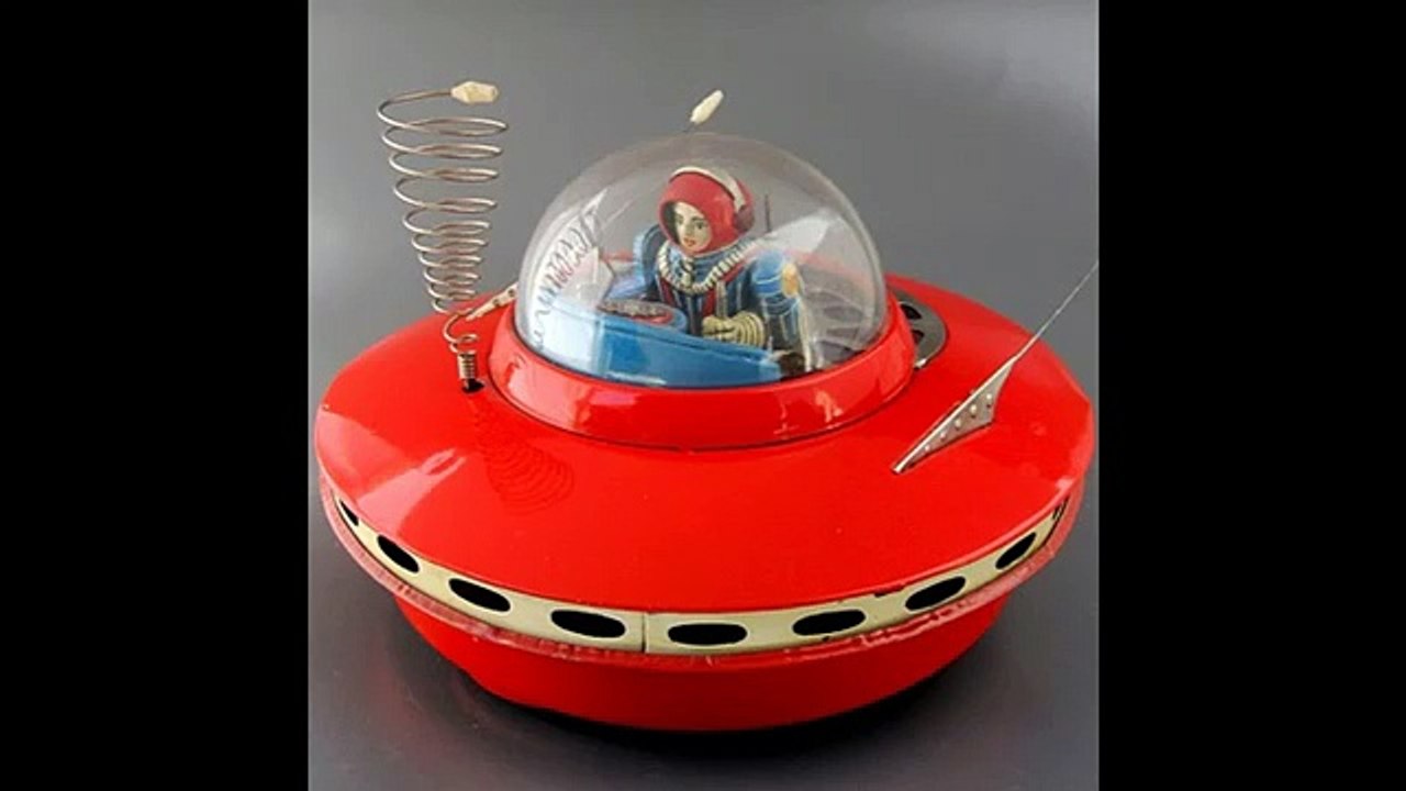 TWENTY OF THE VERY BEST UFO PHOTO'S EVER TAKEN -  BY UFO MAN