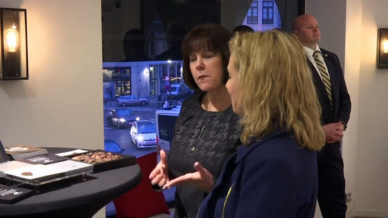 Pence's wife and daughter visit Belgian chocolate shop
