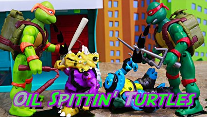 Teenage Mutant Ninja Turtles Spittin' Raphael Giant Robot Spills Oil on Triceraton and Slash Mutants-8eXUyj