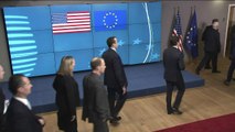 Pence expressa 'forte compromisso' de Trump com UE