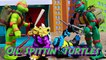 Teenage Mutant Ninja Turtles Spittin' Raphael Giant Robot Spills Oil on Triceraton and Slash Mutants-8eXUyji