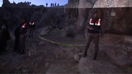 Kayalıklardan Düşen Kişi Öldü