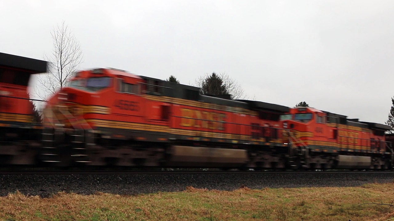 Railfanning the Skagit Valley on a Rainy Day