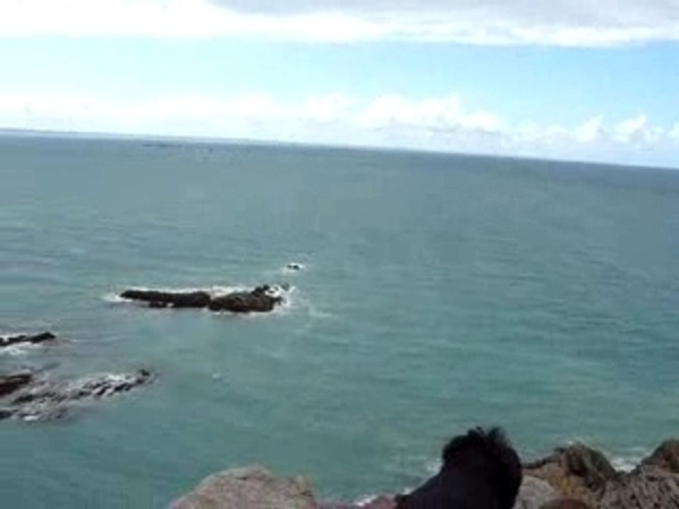 Suicide en direct falaise Bretagne