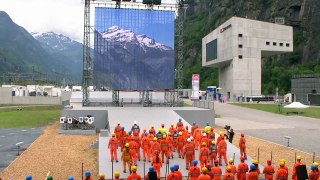 inauguração de ferrovia na suiça e cern