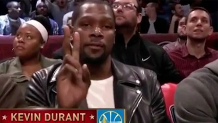 Kevin Durant Looks PISSED After Announcer Says He's Still with OKC