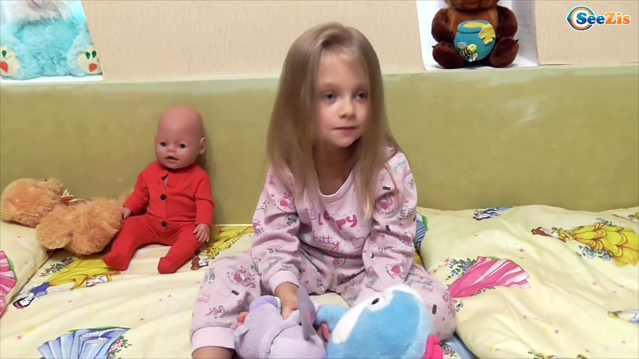 ✔ Кукла Беби Борн. Ярослава ждет подарки на День Святого Николая / Doll Baby Born with Yaroslava ✔