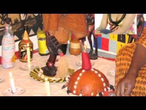 Le faux marabout voulait coucher ...Piégé, il se retrouve nu devant les deux filles