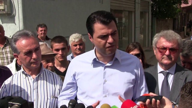 Report TV - Fier, Basha: Zgjidhja e qytetarëve alternativa e PD për uljen e taksave