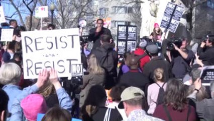 ABD Başkanı Trump, "Başkanlar Günü"Nde Protesto Edildi