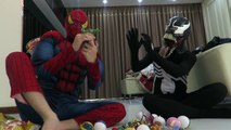 Venom KILLS Spiderman ! w/ Hulk Vs Joker Death Battle superhero in real life Superheroes m