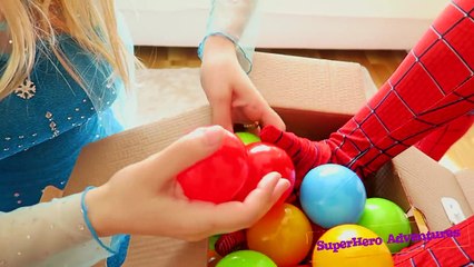 Congelados Elsa vs Ghost Prank vs Spiderman En la Vida Real! w/ Médico y la Serpiente de Bromas! Divertido Superh