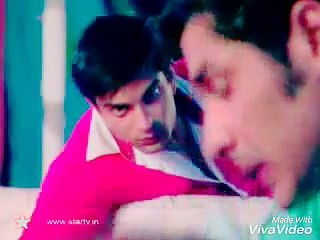 ARMAAN AND ATUL FUNNY SCENE OF TOMATOS