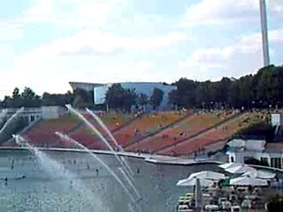 futuroscope spectacle jet d'eau