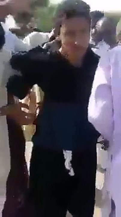 Shikarpur Main Dehshat Gard Ko Logon Ne Pakar Lia..