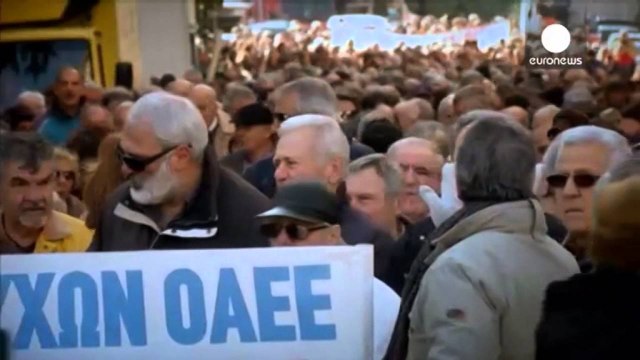 PROTESTA TREDITORE NE ATHINE,KUNDERSHTOHET REFORMA E PENSIONEVE NE GREQI LAJM
