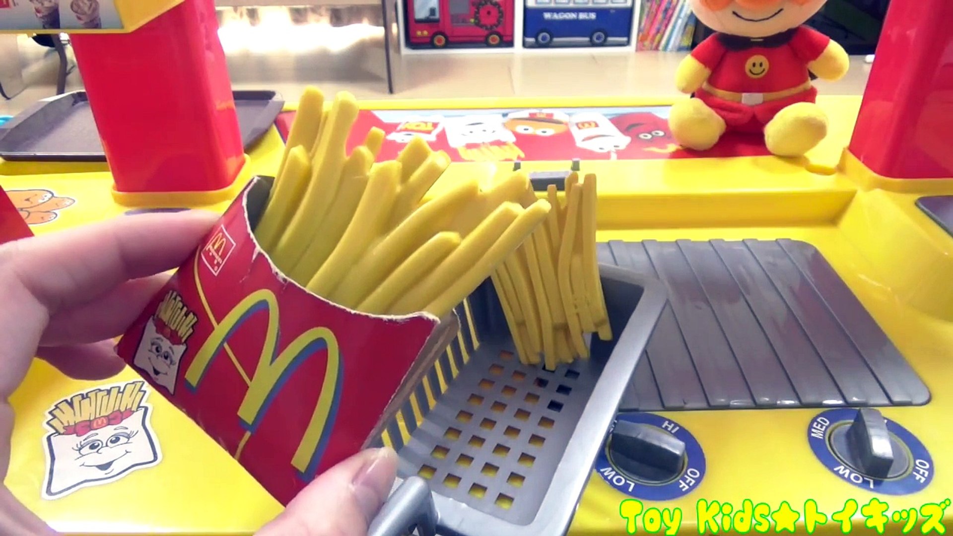 ごっこ遊び メルちゃんとスパイダーマンがマクドナルドの店員さんになったよ マック ドライブスルー お店やさん Toy Kids トイキッズ Animation Anpanman Zojjyn2iw8u Video Dailymotion