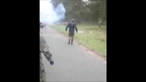 Il lance une grenade et se rate complètement.. FAIL débile