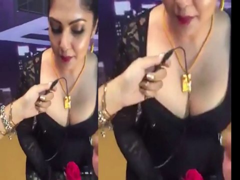 Kamalinee Mukherjee Hot Embarrassing In Vanitha Filim Award 2017 - video  Dailymotion