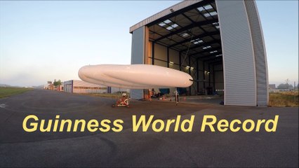 Le V902, plus petit dirigeable du monde, est révolutionnaire