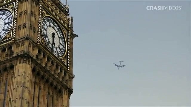 Amazing Airplane Struck By Lightning - Plane Crash - YouTube