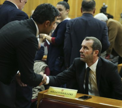 MHP'li Saffet Sancaklı Eşini Kaybettikten Sonra İlk Kez Meclis'e Geldi