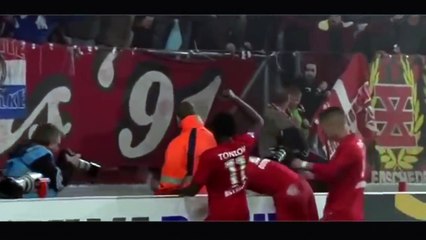 Gol sevincinde en çok rezil olan 10 futbolcu