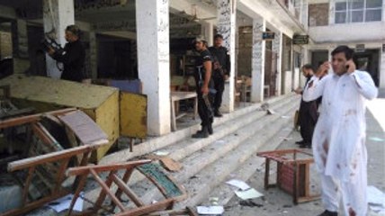 Pakistan'da Mahkeme Binasına Bombalı Saldırı: 5 Ölü 20 Yaralı