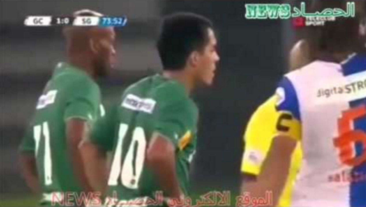 خدع عشر لاعبين وحتى انه خدع المصور ! الا انه لم يخدع الحارس !!