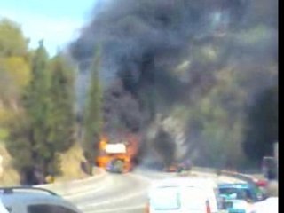 Camion en feu