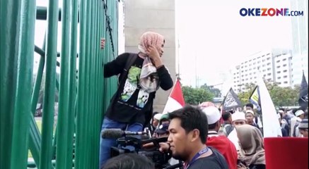 Massa Aksi 212 Jilid II, Panjati Pagar Gedung DPR MPR