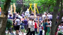 Report TV - Inaugurohet sot këndi i lojrave për fëmijë tek liqeni artificial