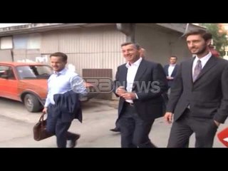 Ambasada shqiptare moll sherri mes partive politike në Kosovë