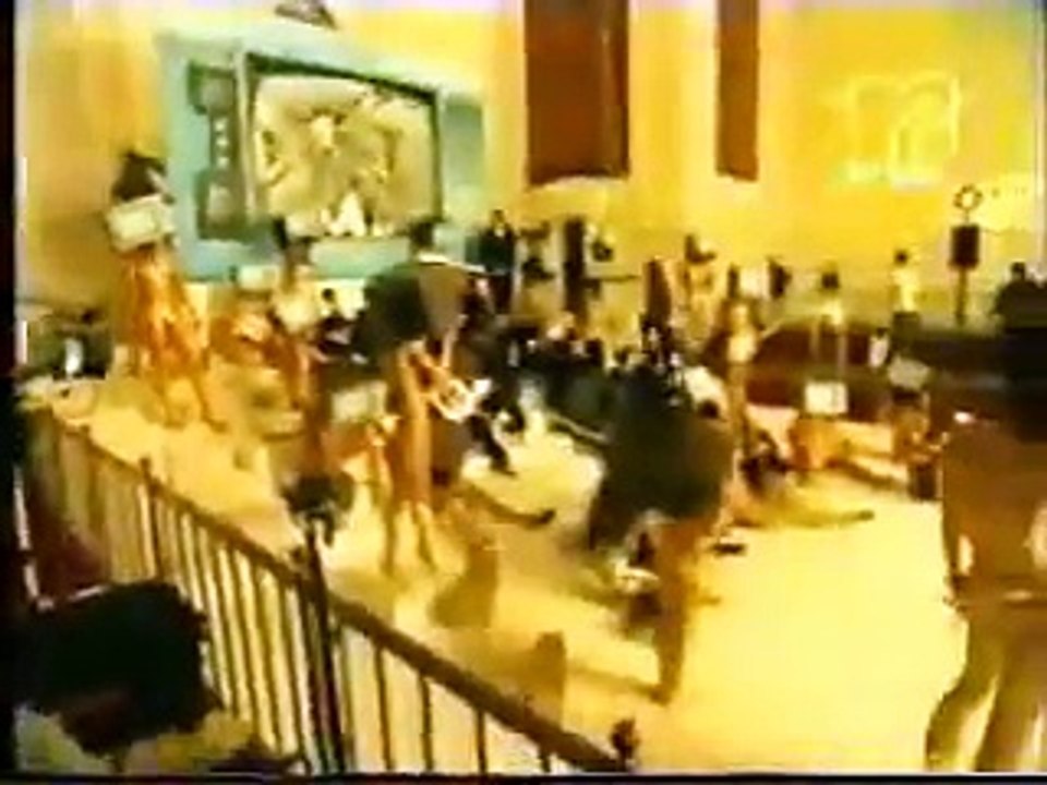 2000 -Britney Spears, NSYNC, Christina Aguilera, JLO TRL Photoshoot