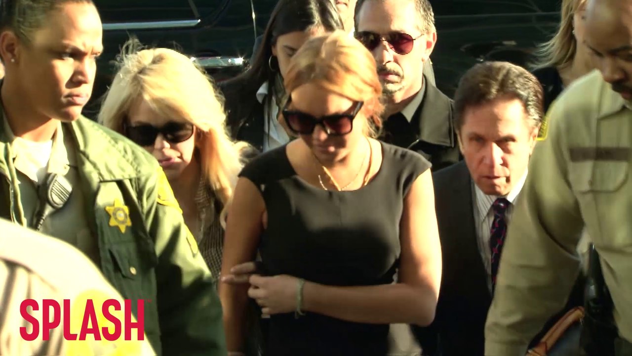 Lindsay Lohan Says She Was Profiled for Wearing a Headscarf