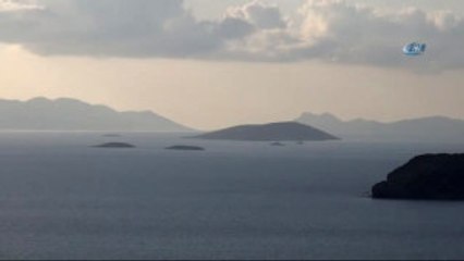 Muğla) Kardak'ta Türk ve Yunan Savaş Gemileri Karşı Karşıya Geldi