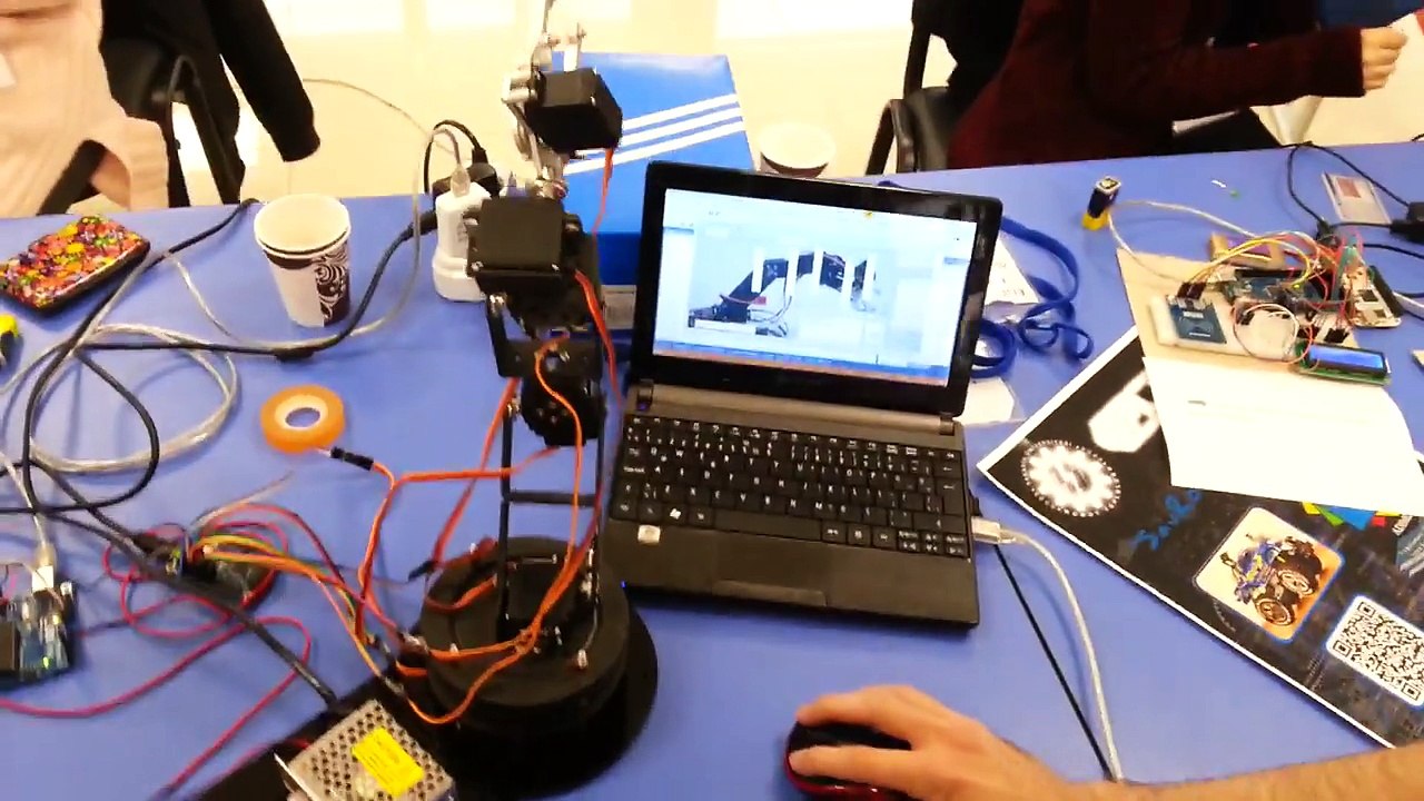 Robot Topluluğu Robot Kolu