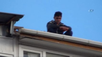 Çorum) İntihar Girişimde Bulunan Genci Belediye Başkanı İkna Etti