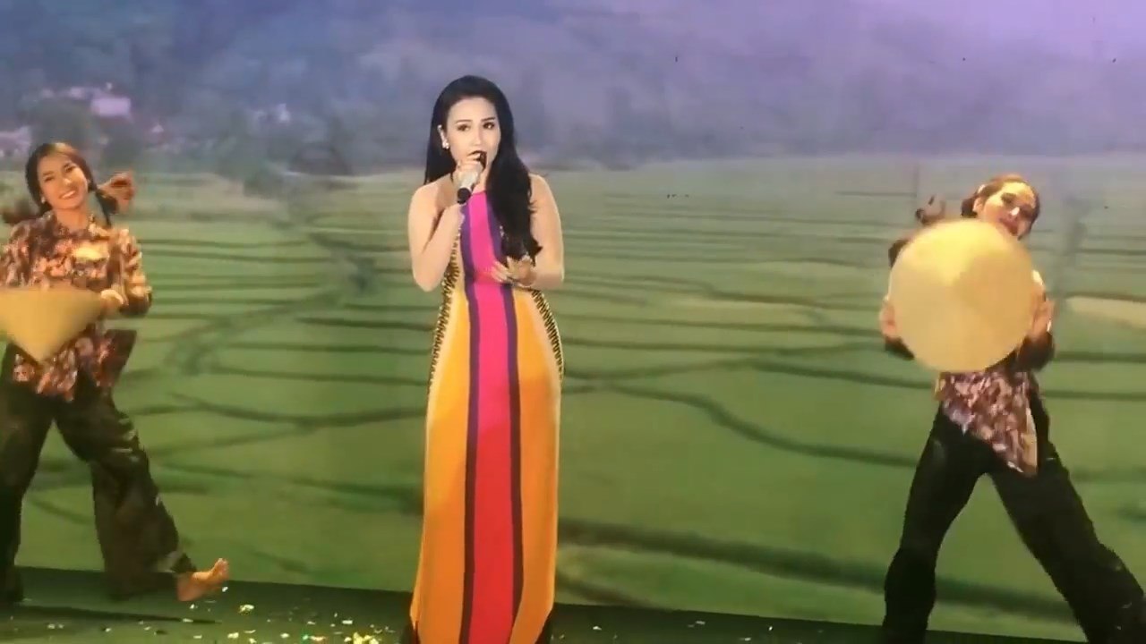 Ngày lá đơm bông - Cẩm Ly (Dạ Tiệc Hoa Anh Đào)