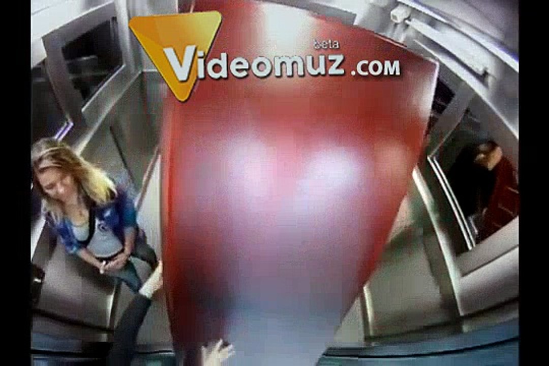 Korkudan Öldüren Şaka Tabutlu Asansör Şakası video izle   Komedi   Mynet   Video www.videomuz.com