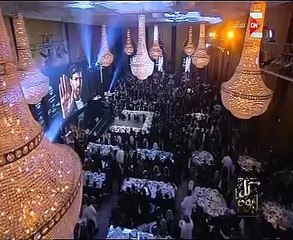 بالفيديو..ميسى يلتقط صوراً تذكارية مع الفرقة الموسيقية خلال حفل "عالم خالٍ من فيروس سى"