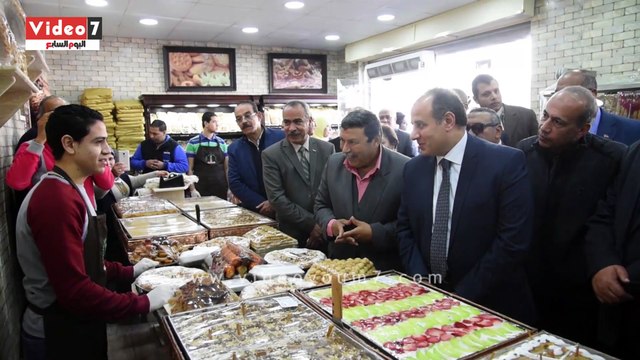 بالفيديو....محافظ الإسكندرية يفتتح منافذ بيع منتجات طلبة مدرسة الثانوية الزراعية