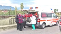 Report TV - Shkodër, treni përplas për vdekje 74-vjeçarin, po transportonte dru