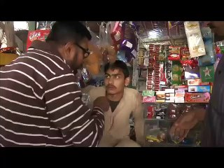 Sana Faisal Ki Team Chapey Ke Saath Logon Ko Lootte Bhi Hain...Watch Clear Video