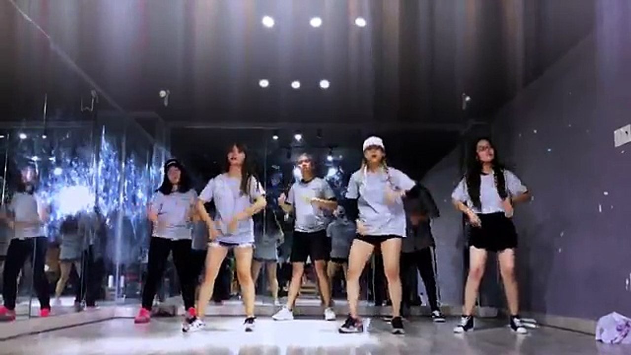 03.Lykio dance class choreography fxxk it - Lạc Trôi