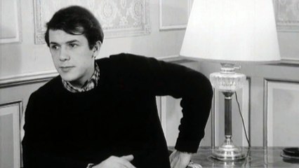 VOUS Permettez monsieur