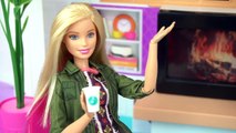 Barbie le Pinta el Pelo Rosa a Ken! - Historias con Juguetes Divertidos de Barbie-tj9ikB-HU70